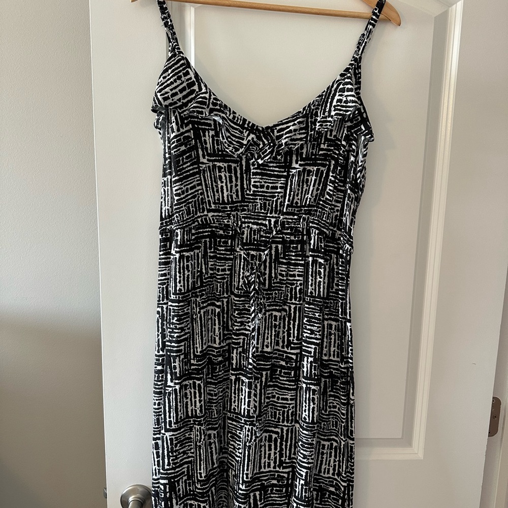 Black and White Patterned Women's Dress